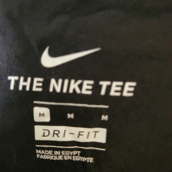 Nike tank top...new - Picture 2 of 3